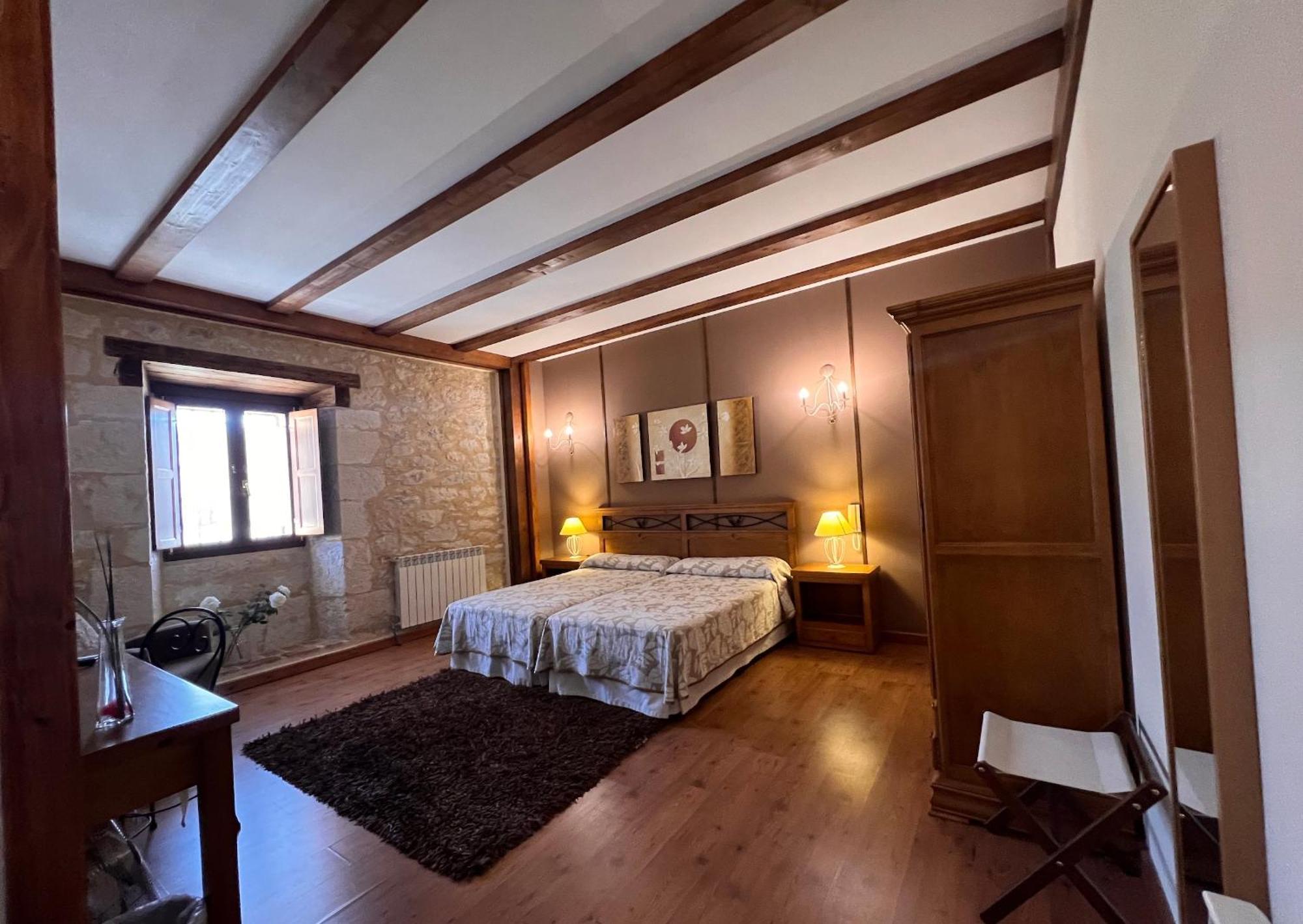 Hotel Rural Restaurante Las Baronas Santa Cruz de la Salceda 외부 사진