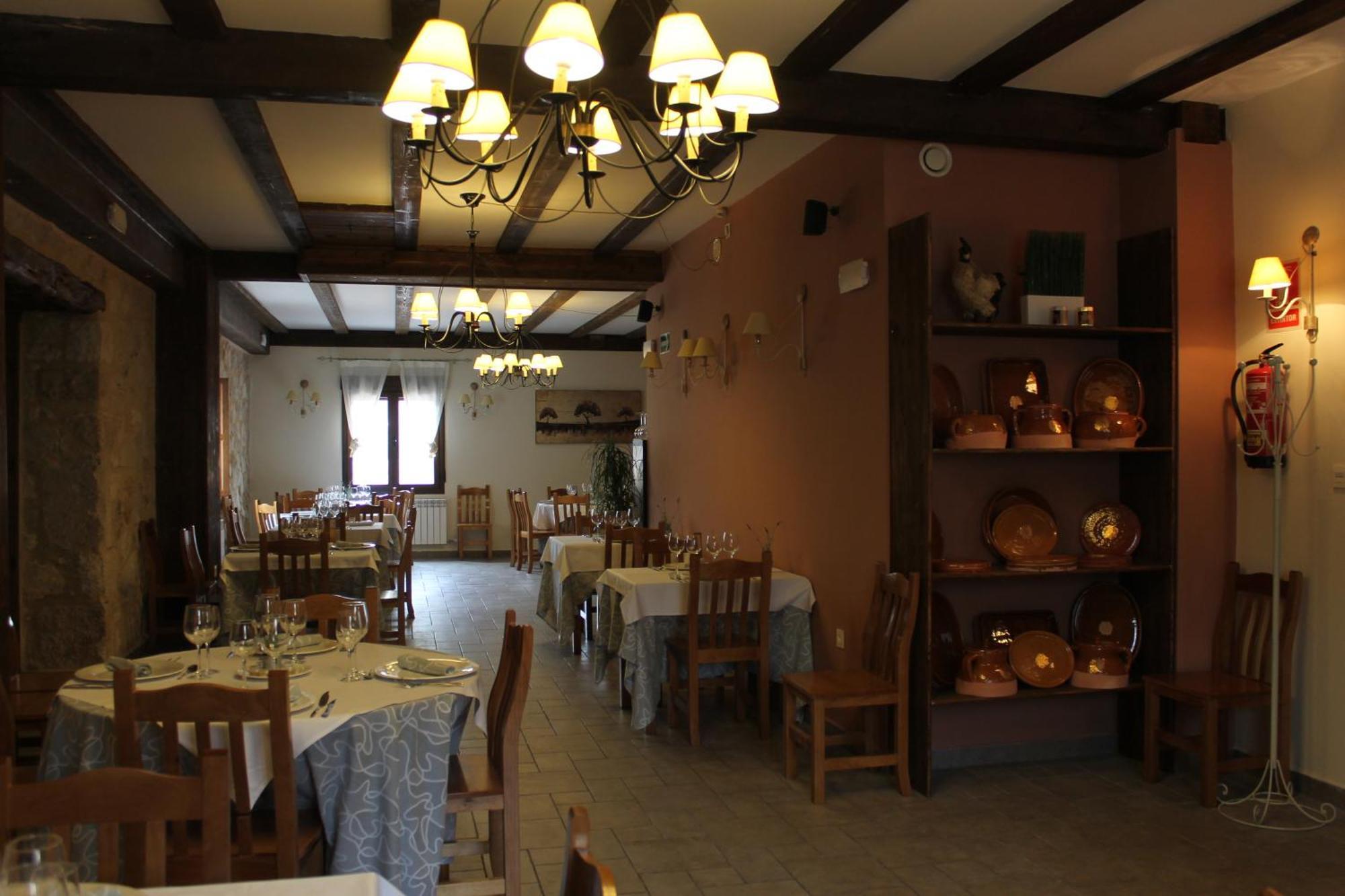 Hotel Rural Restaurante Las Baronas Santa Cruz de la Salceda 외부 사진